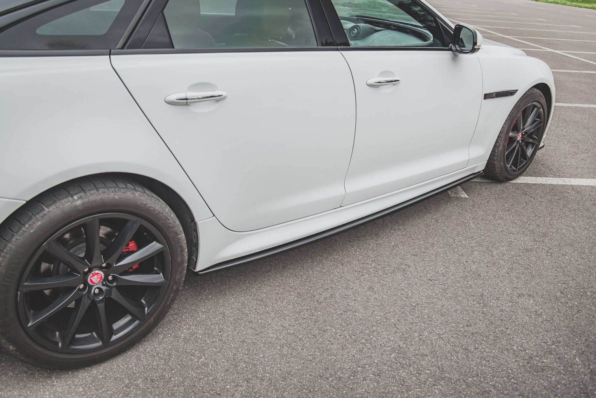 Side Skirts Diffusers Jaguar XJ R-Sport X351 Facelift – Maxton Design