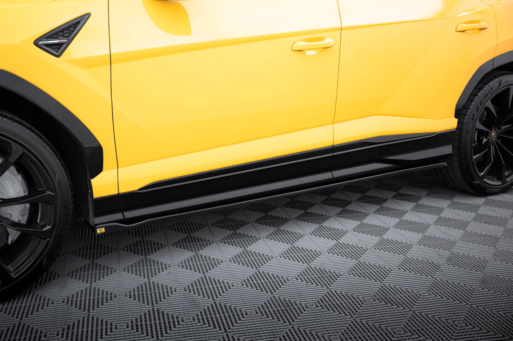 Side Skirts Diffusers Lamborghini Urus Mk1 – Maxton Design