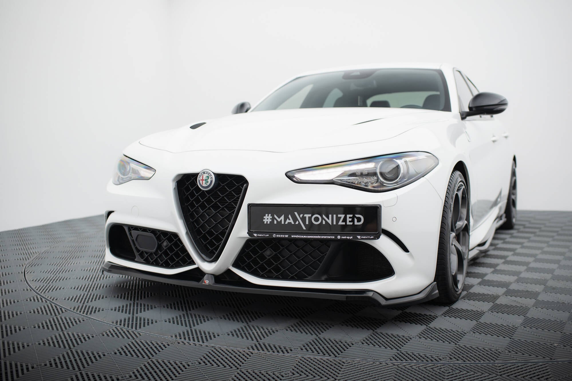 pol_pl_Splitter-Przedni-Alfa-