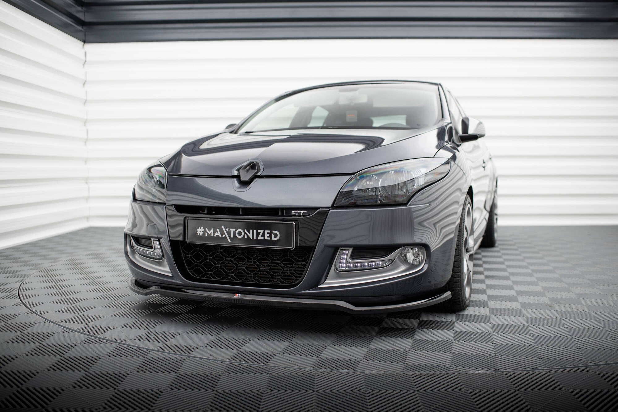 pol_pl_Splitter-Przedni-V-1-