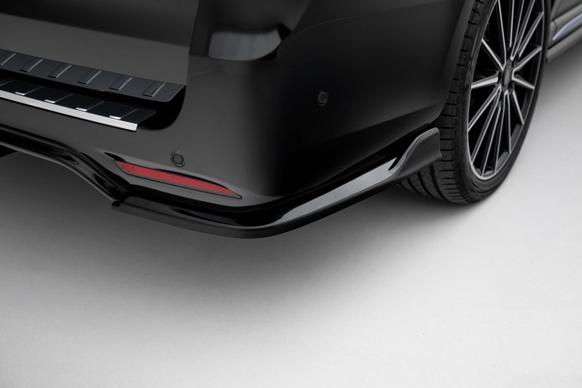 Rear Side Splitters V.3 suitable for Mercedes-Benz V-Class