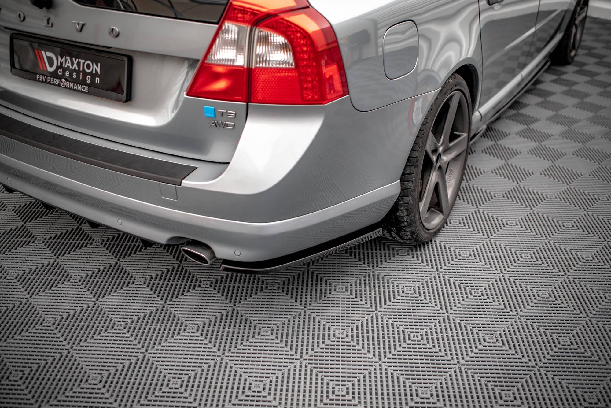 Rear Side Splitters Volvo V70 Mk3 – Maxton Design