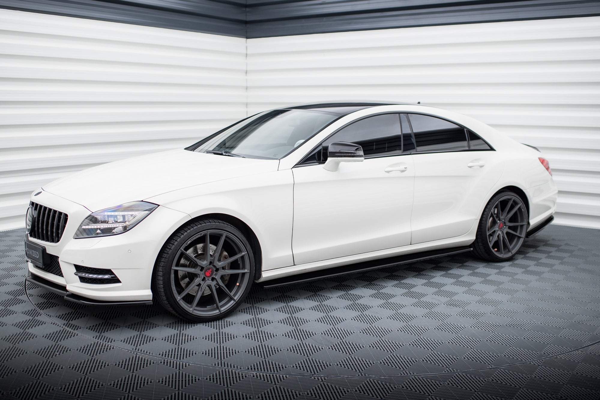 Set Of Splitters suitable for Mercedes-Benz CLS AMG-Line C218