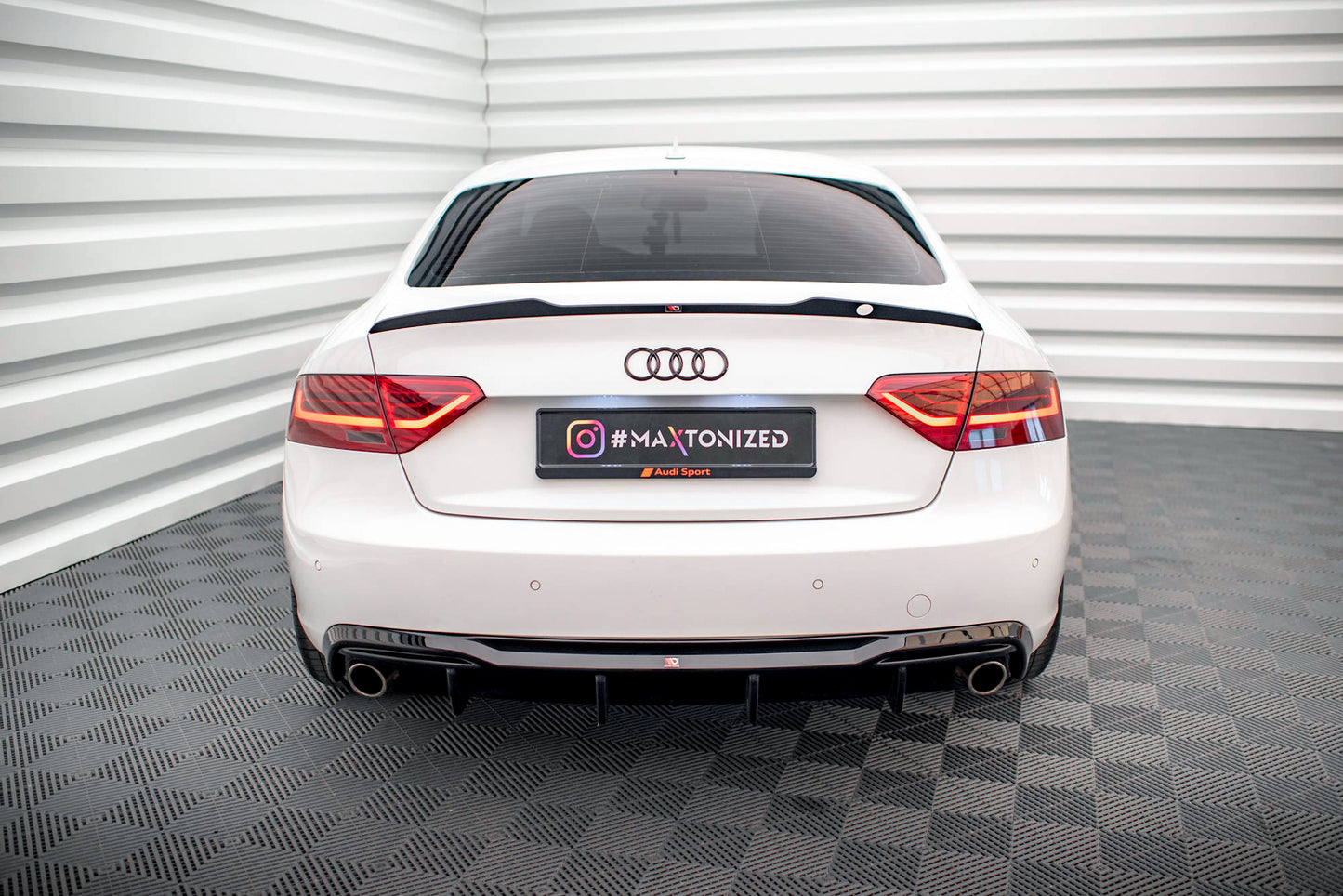 Diffuseur Arrière Complet Audi A5 Coupe 8T Facelift (Version avec échappements simples des deux côtés)
