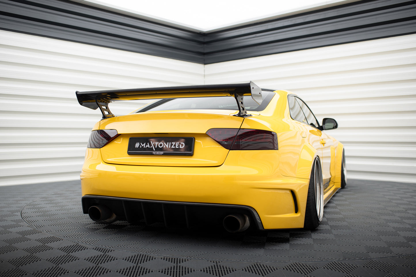 Carbon Spoiler With External Brackets Uprights  suitable for Audi A5 Coupe 8T