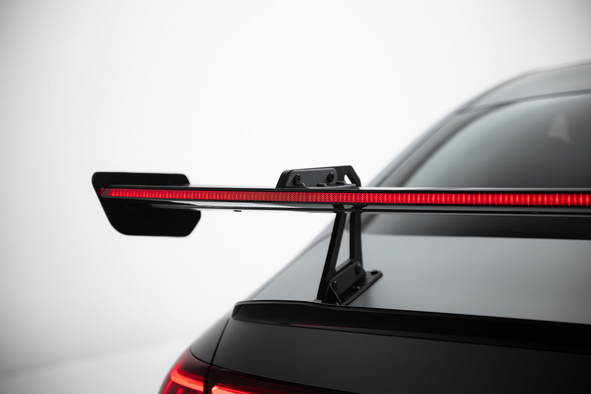 Karbonowy Spoiler Z Górnymi Mocowaniami + LED pasujący do Mercedes-Benz CLA Coupe C118 / C118 Facelift