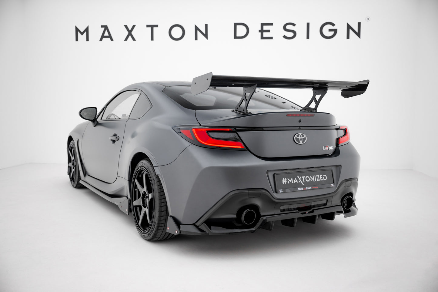 Carbon Spoiler With External Brackets Uprights + LED suitable for Toyota GR86 / Subaru BRZ Mk2