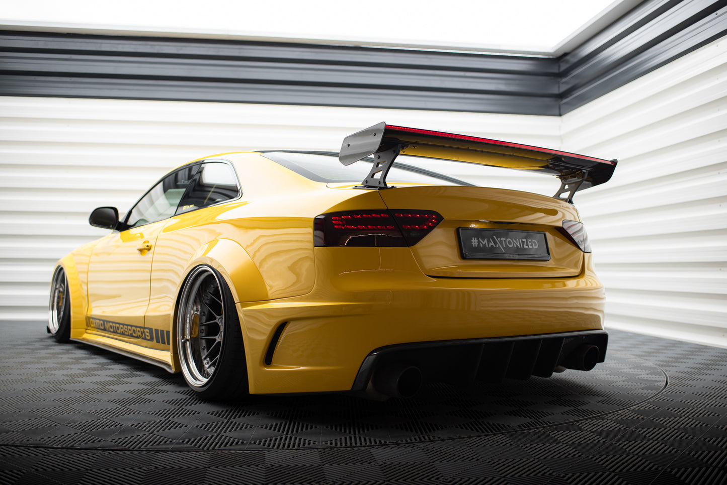 Carbon Spoiler With External Brackets Uprights + LED suitable for Audi A5 Coupe 8T