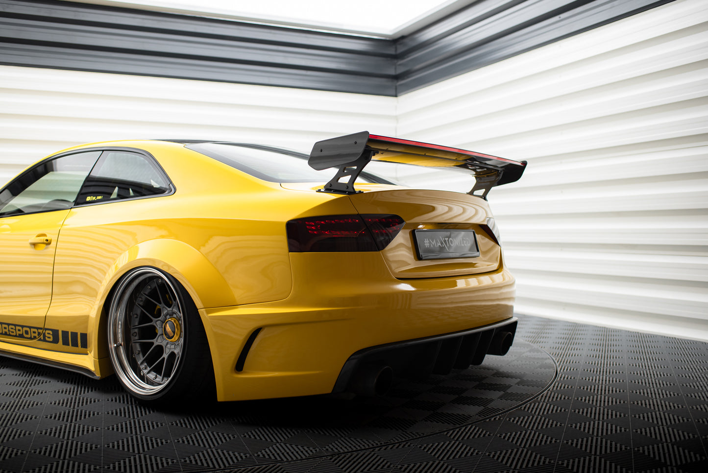 Carbon Spoiler With External Brackets Uprights + LED suitable for Audi A5 Coupe 8T