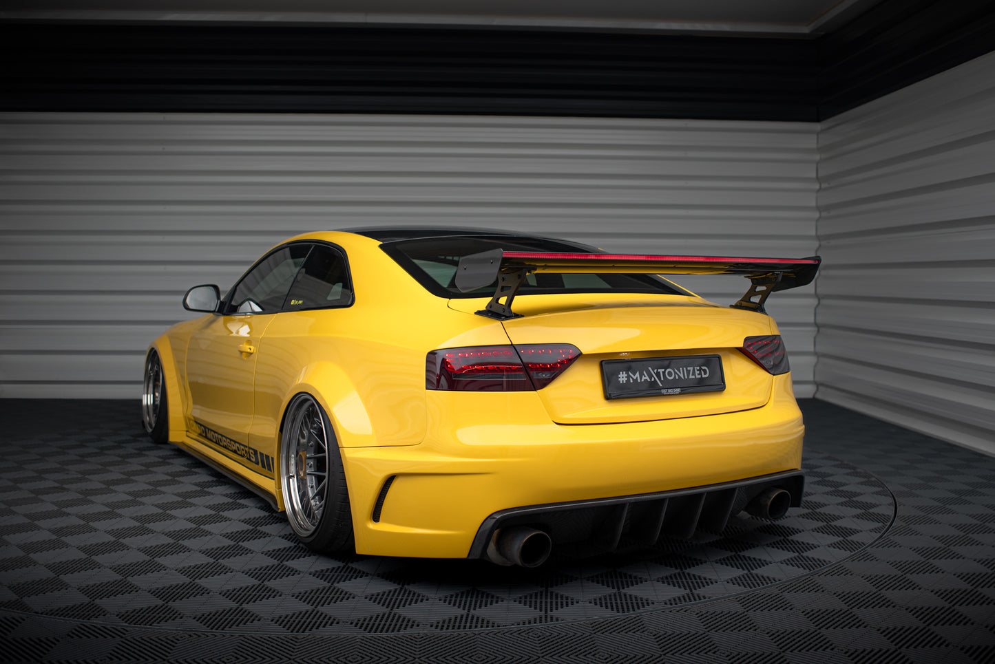 Carbon Spoiler With External Brackets Uprights + LED suitable for Audi A5 Coupe 8T