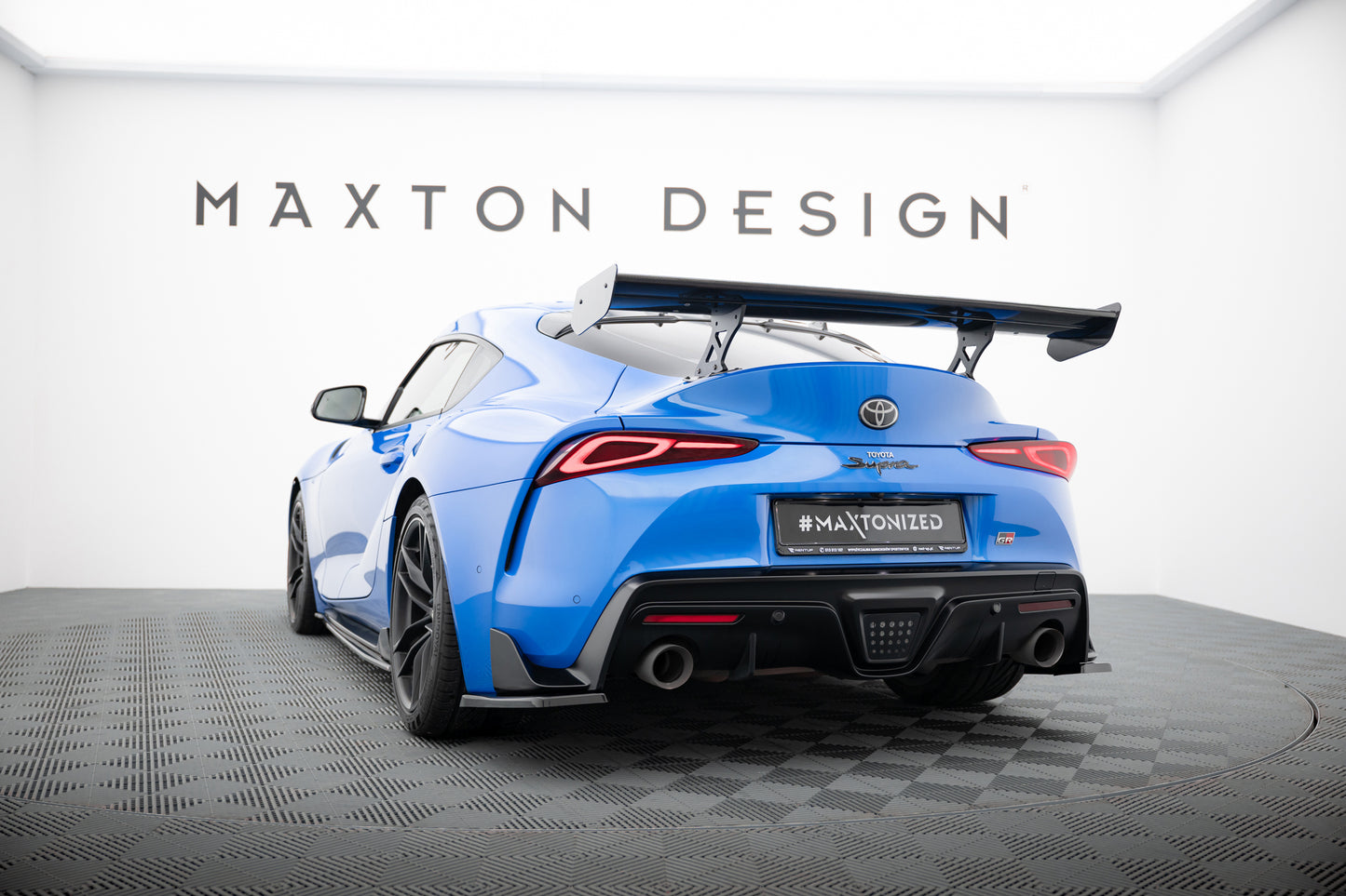 Carbon Spoiler With External Brackets Uprights suitable for Toyota Supra Mk5