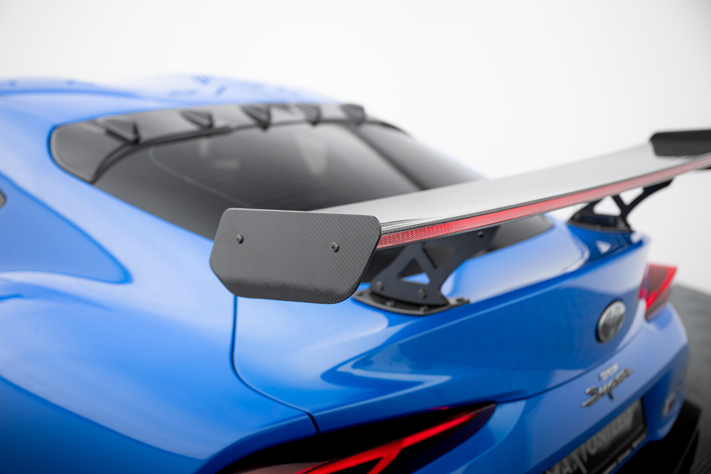 Carbon Spoiler With External Brackets Uprights + LED suitable for Toyota Supra Mk5