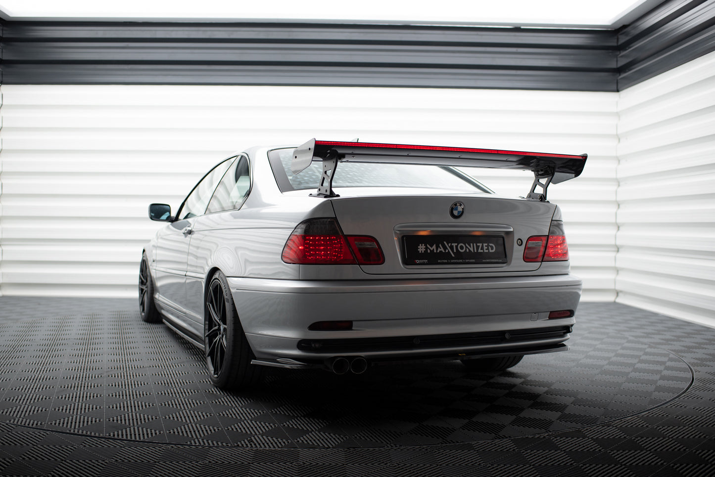 Carbon Spoiler With External Brackets Uprights + LED suitable for BMW 3 Coupe E46