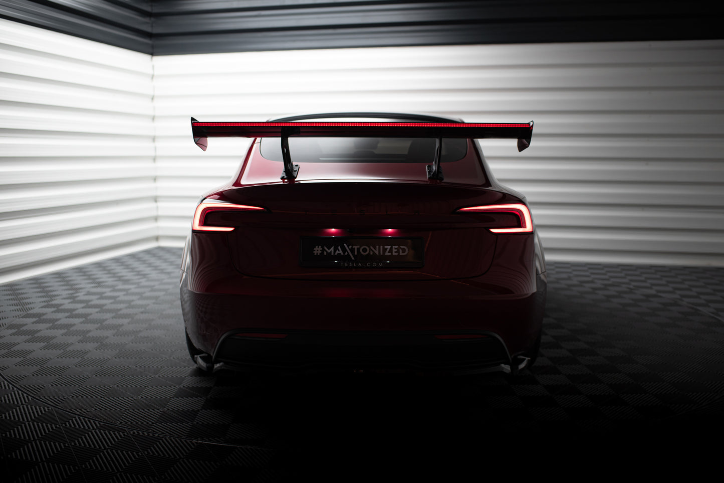 Carbon Spoiler + LED suitable for Tesla Model 3