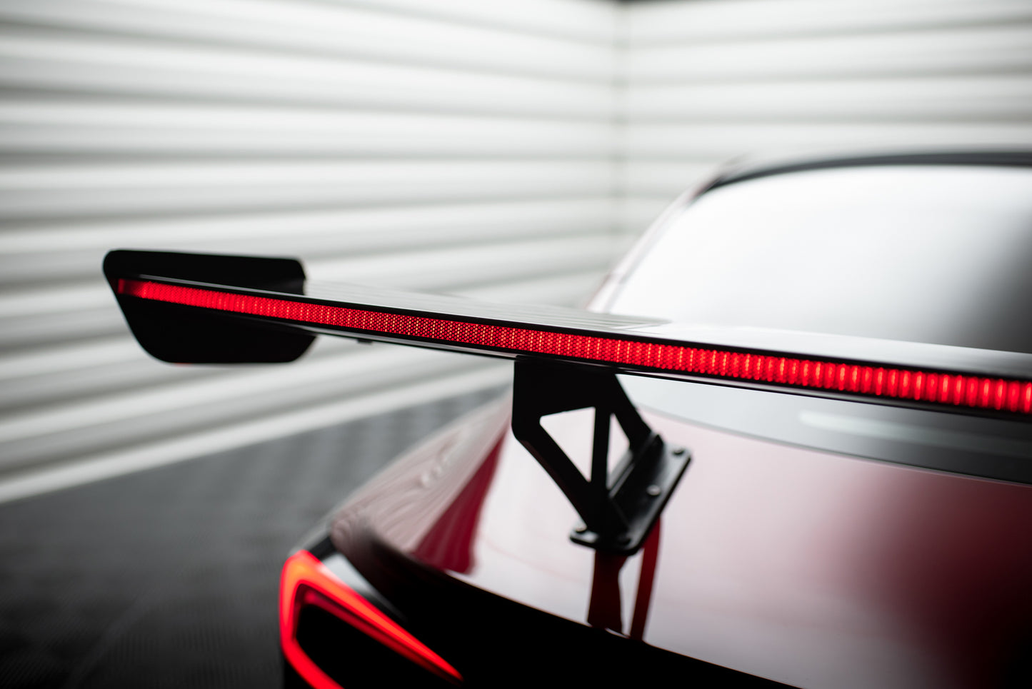 Carbon Spoiler + LED suitable for Tesla Model 3