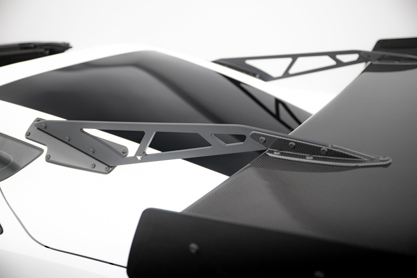 Carbon Spoiler With Upper Swan Mounting + LED suitable for Chevrolet Corvette Stingray / Grand Sport C7