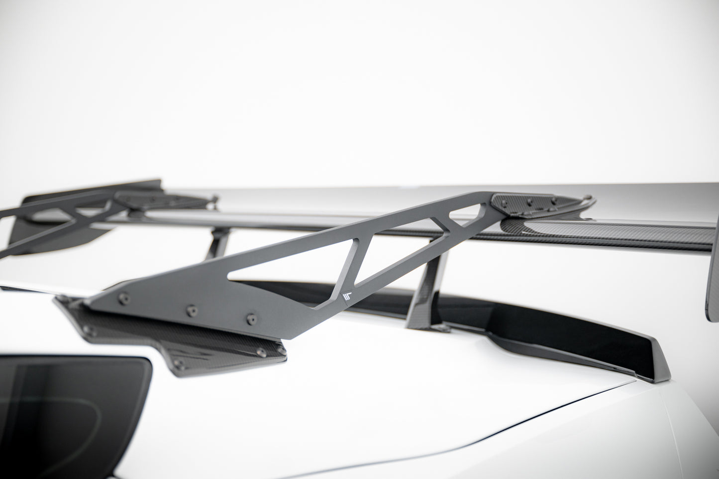 Carbon Spoiler With Upper Swan Mounting + LED suitable for Chevrolet Corvette Stingray / Grand Sport C7