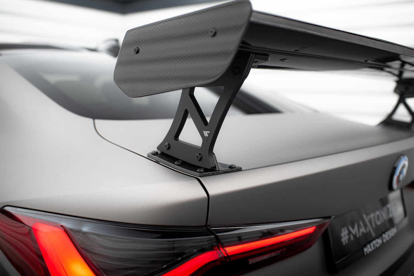 Carbon Spoiler With External Brackets Uprights + LED suitable for BMW M4 G82 / G82 Facelift / M440i / 4 M-Pack G22 / G22 Facelift