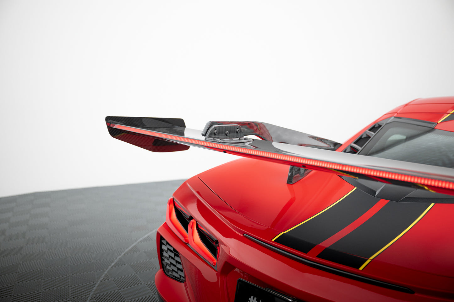Carbon Spoiler + LED suitable for Chevrolet Corvette C8
