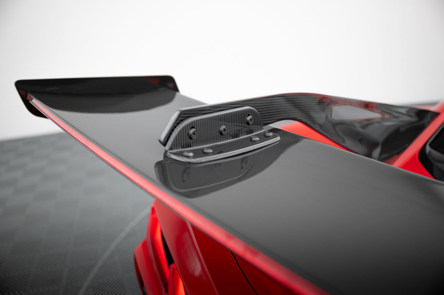 Carbon Spoiler + LED suitable for Chevrolet Corvette C8