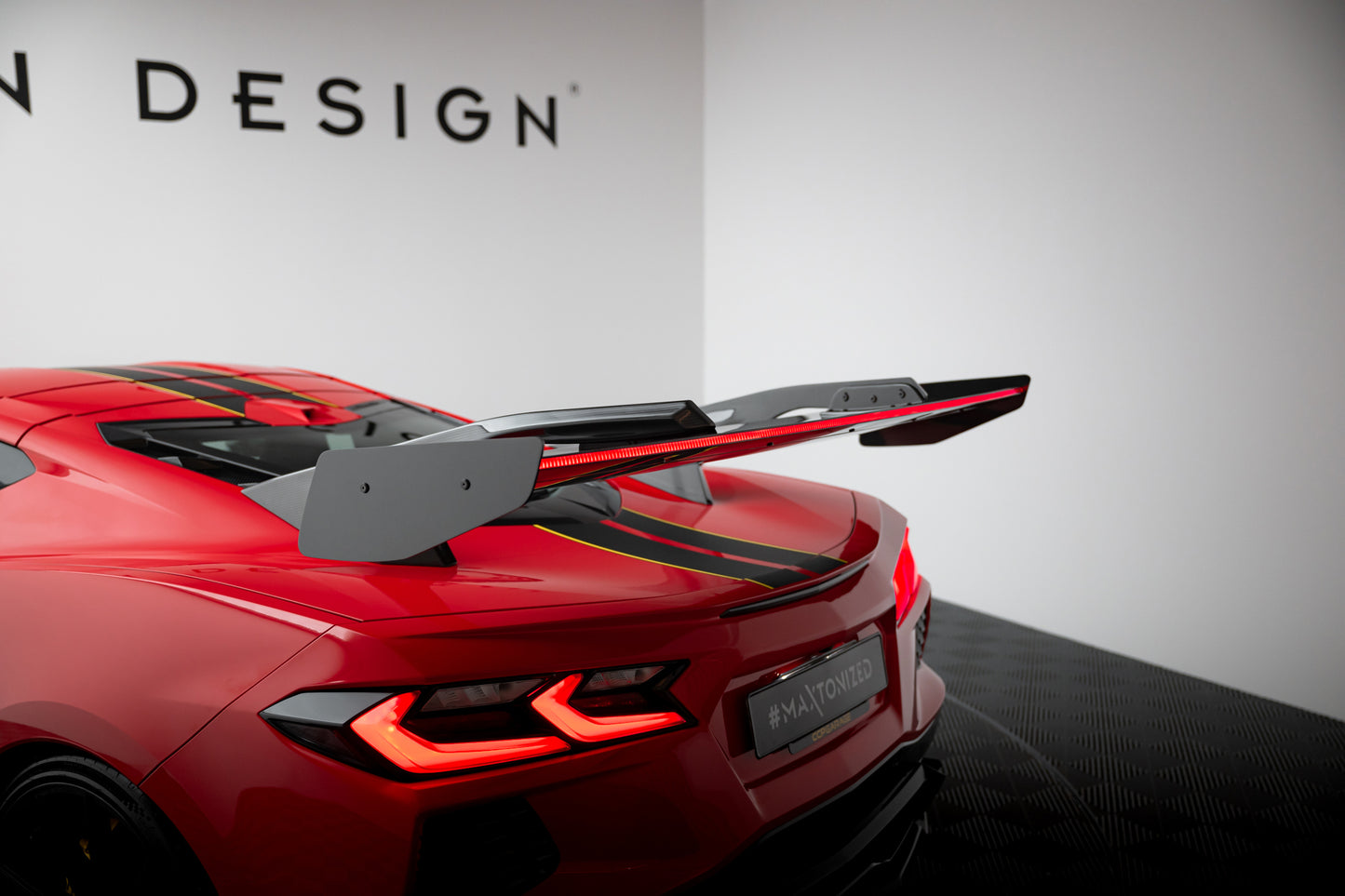 Carbon Spoiler + LED suitable for Chevrolet Corvette C8