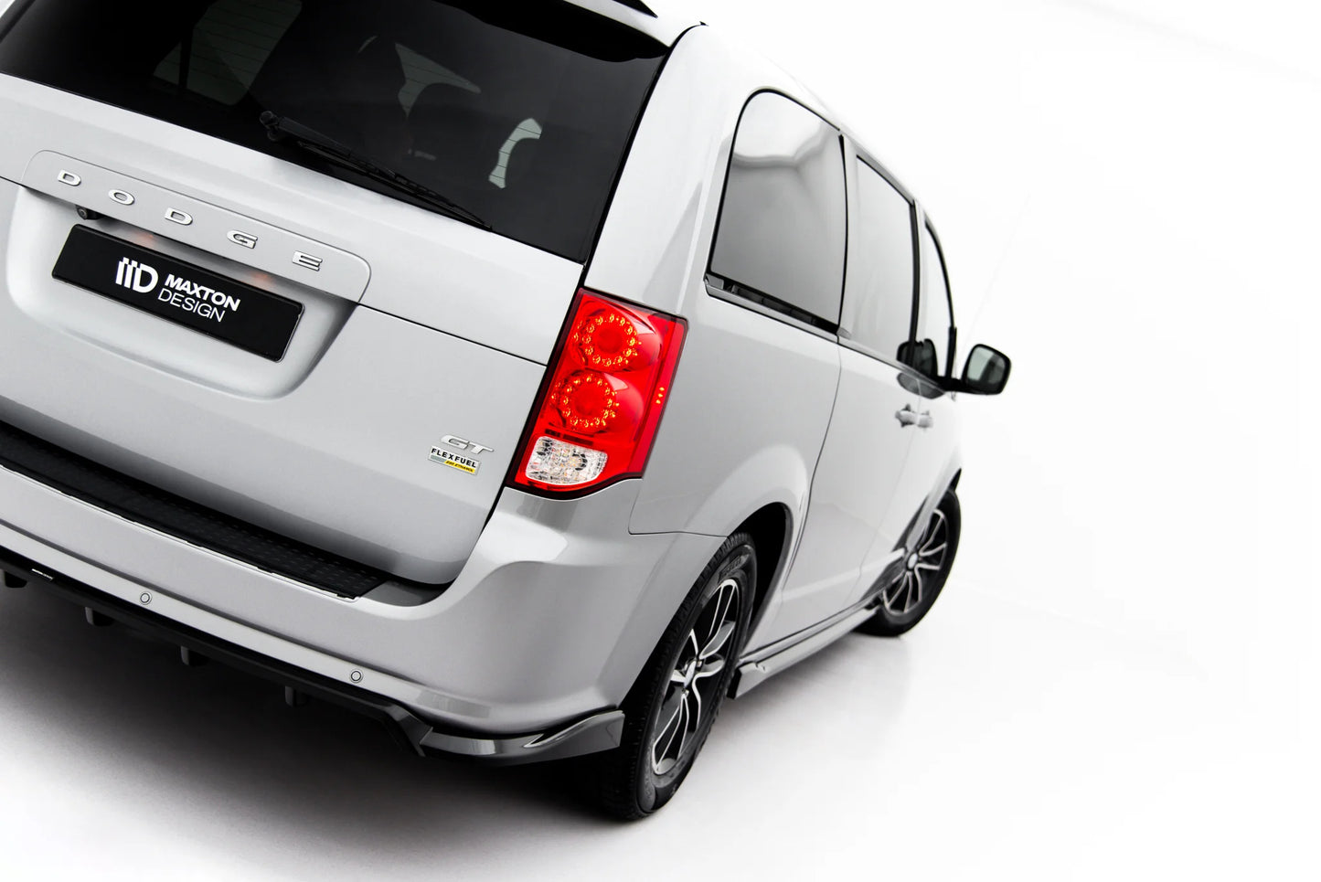 Rear Splitter (with vertical bars) Dodge Grand Caravan Mk5 Facelift
