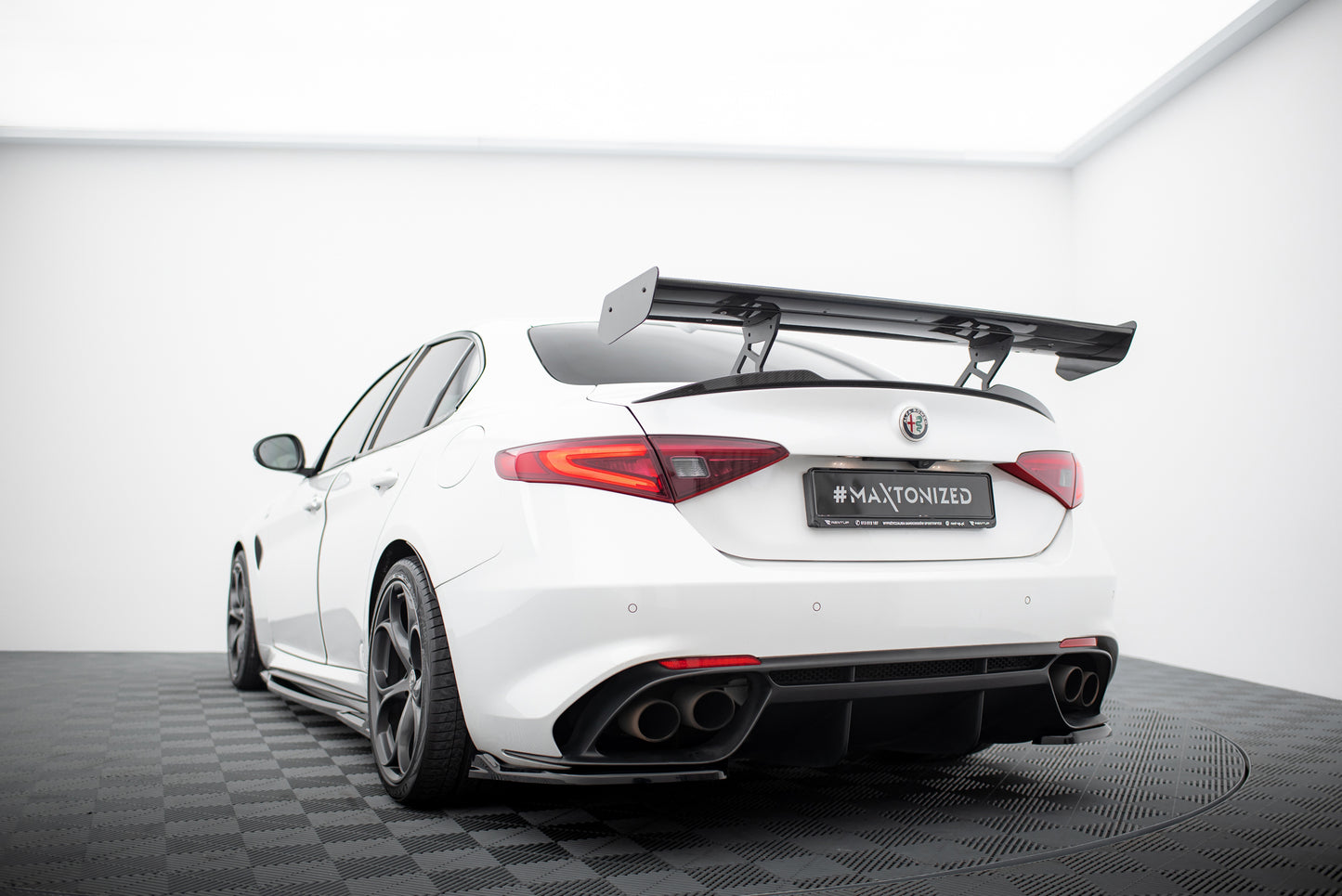 Carbon Spoiler suitable for Alfa Romeo Giulia Quadrifoglio