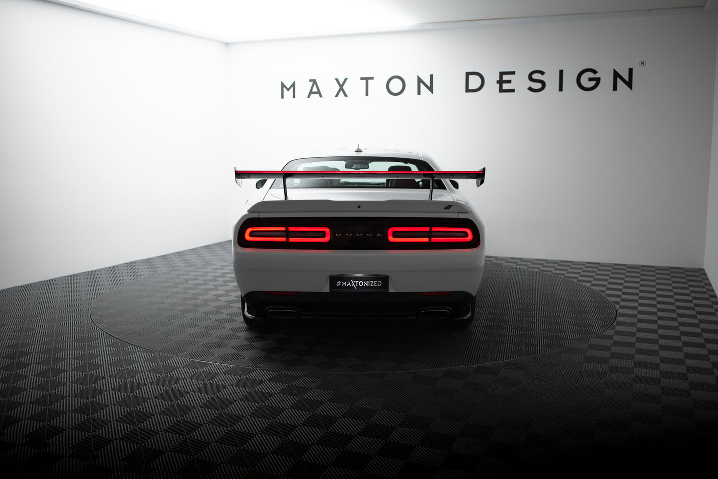 Carbon Spoiler + LED suitable for Dodge Challenger Mk3