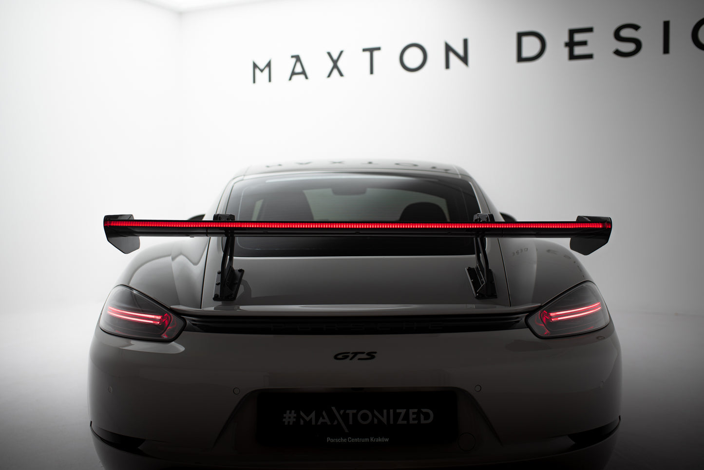 Karbonowy Spoiler Z Górnymi Mocowaniami V.2 + LED suitable for Porsche 718 Cayman 982c