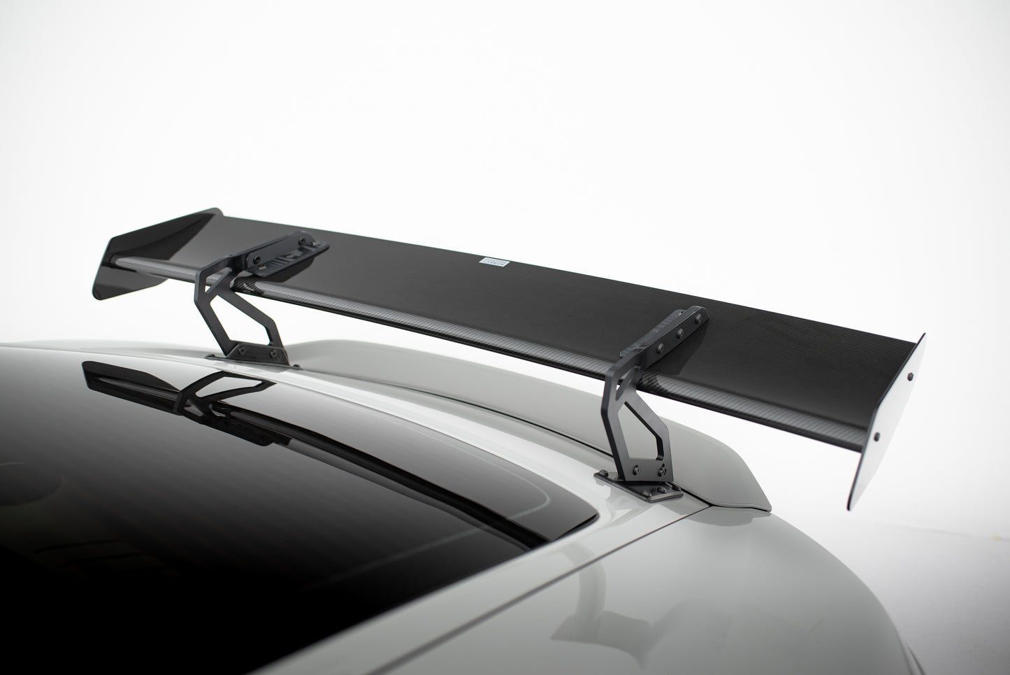 Karbonowy Spoiler Z Górnymi Mocowaniami V.2 + LED suitable for Porsche 718 Cayman 982c