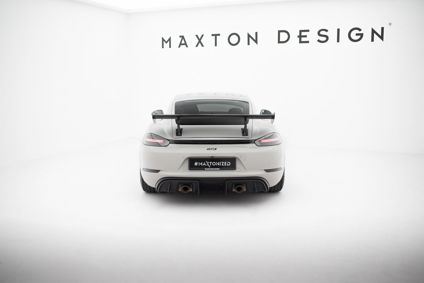 Carbon Spoiler With Internal Brackets Uprights V.2 suitable for Porsche 718 Cayman 982c