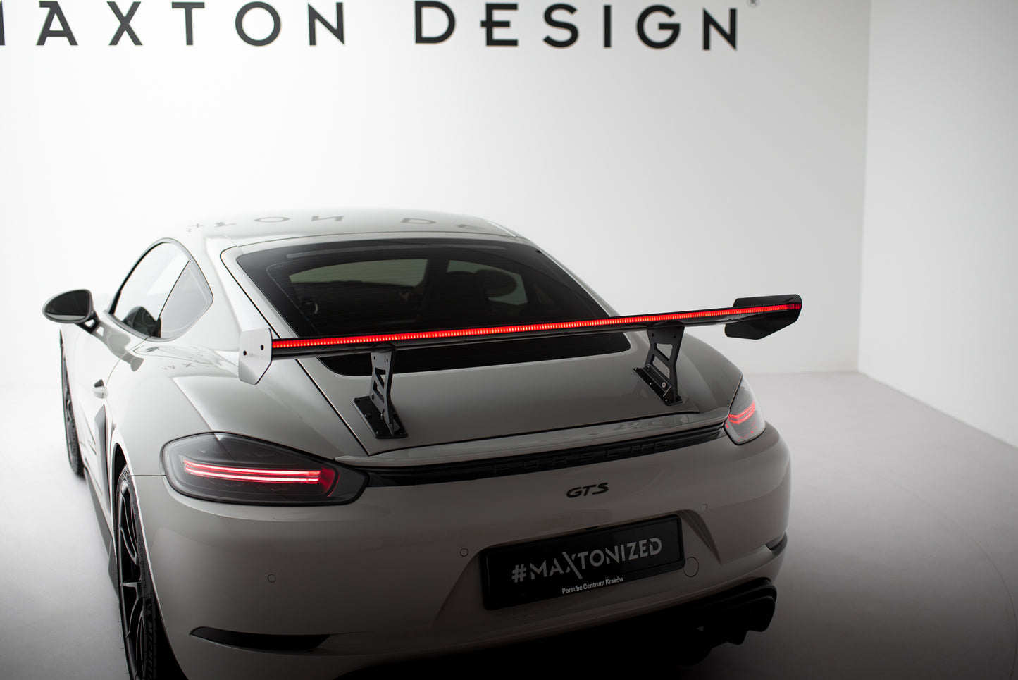 Carbon Spoiler With Internal Brackets Uprights V.1 + LED suitable for Porsche 718 Cayman 982c