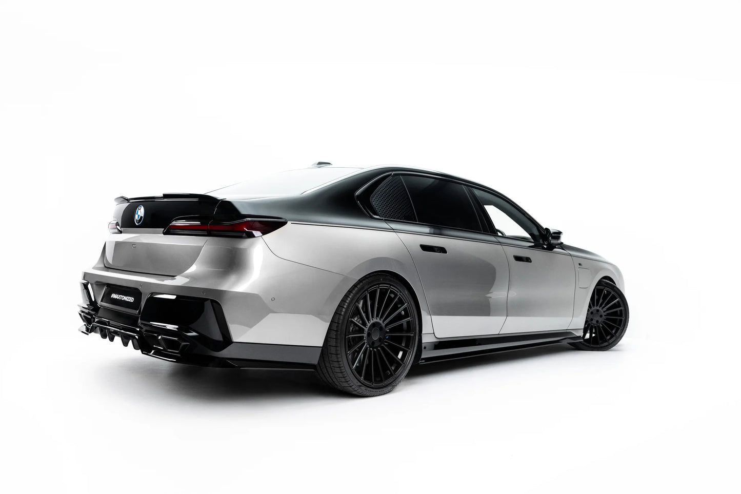 Set of Splitters suitable for BMW M760e G70