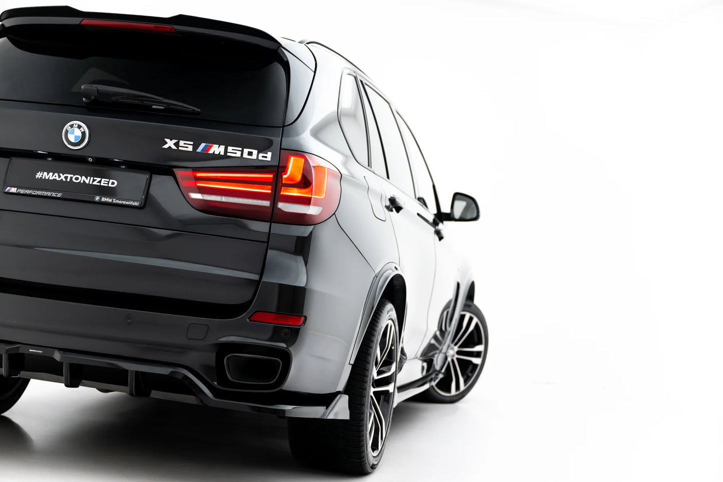 Arriere Splitter (avec une barre verticale) BMW X5 M-Pack F15