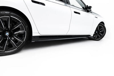 Rajouts Des Bas De Caisse V.2 compatible avec BMW i7 e-Drive50 M-Pack / i7 x-Drive60 M-Pack / i7 M70 xDrive M-Pack G70