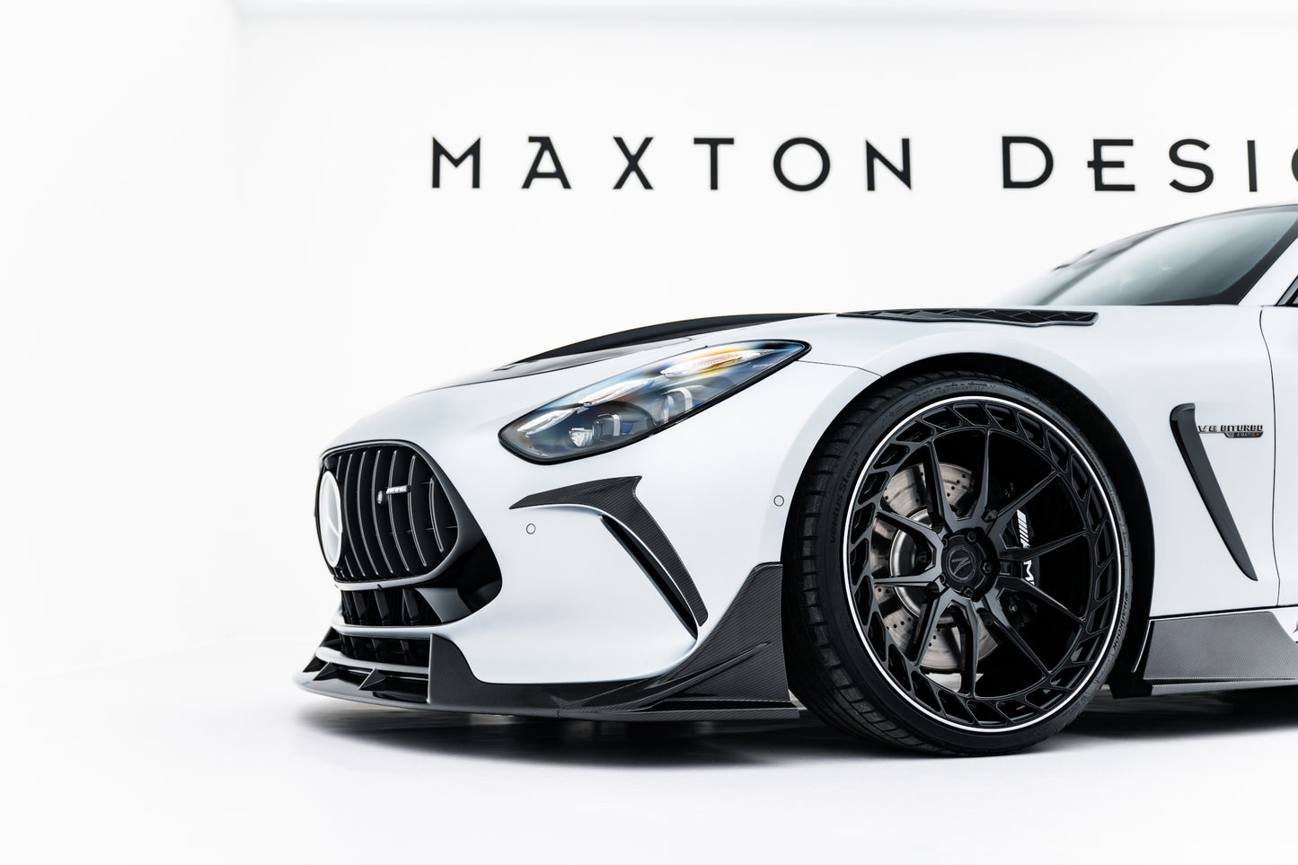 Prepreg Carbon Fiber Front Splitter suitable for Mercedes-AMG GT 63 / 55 / 63 S E Performance C192