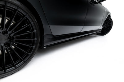 Dokładki Progów V.2 pasujące do BMW 740d xDrive M-pack / 740i xDrive M-Pack G70
