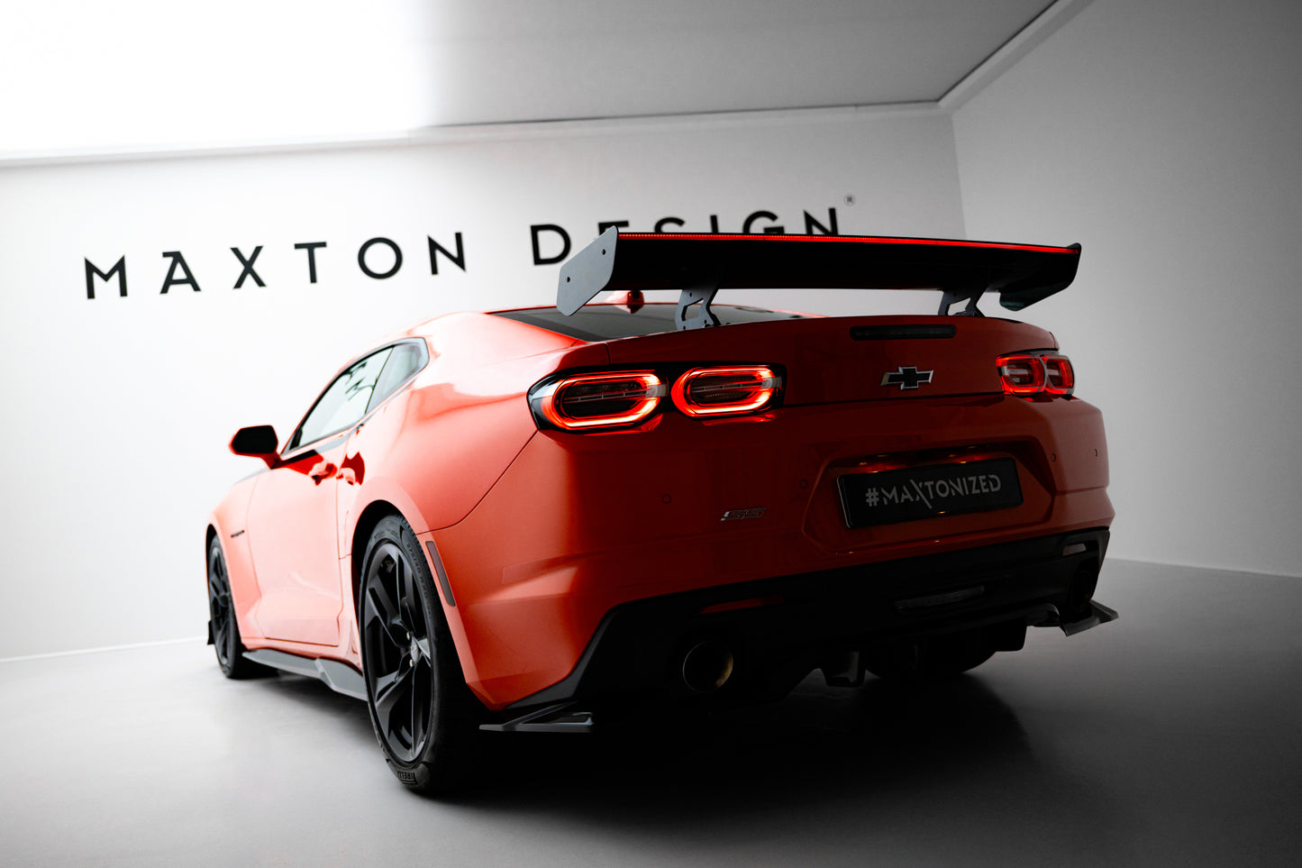 Carbon Spoiler With Internal Brackets Uprights + LED Chevrolet Camaro SS Mk6 Facelift