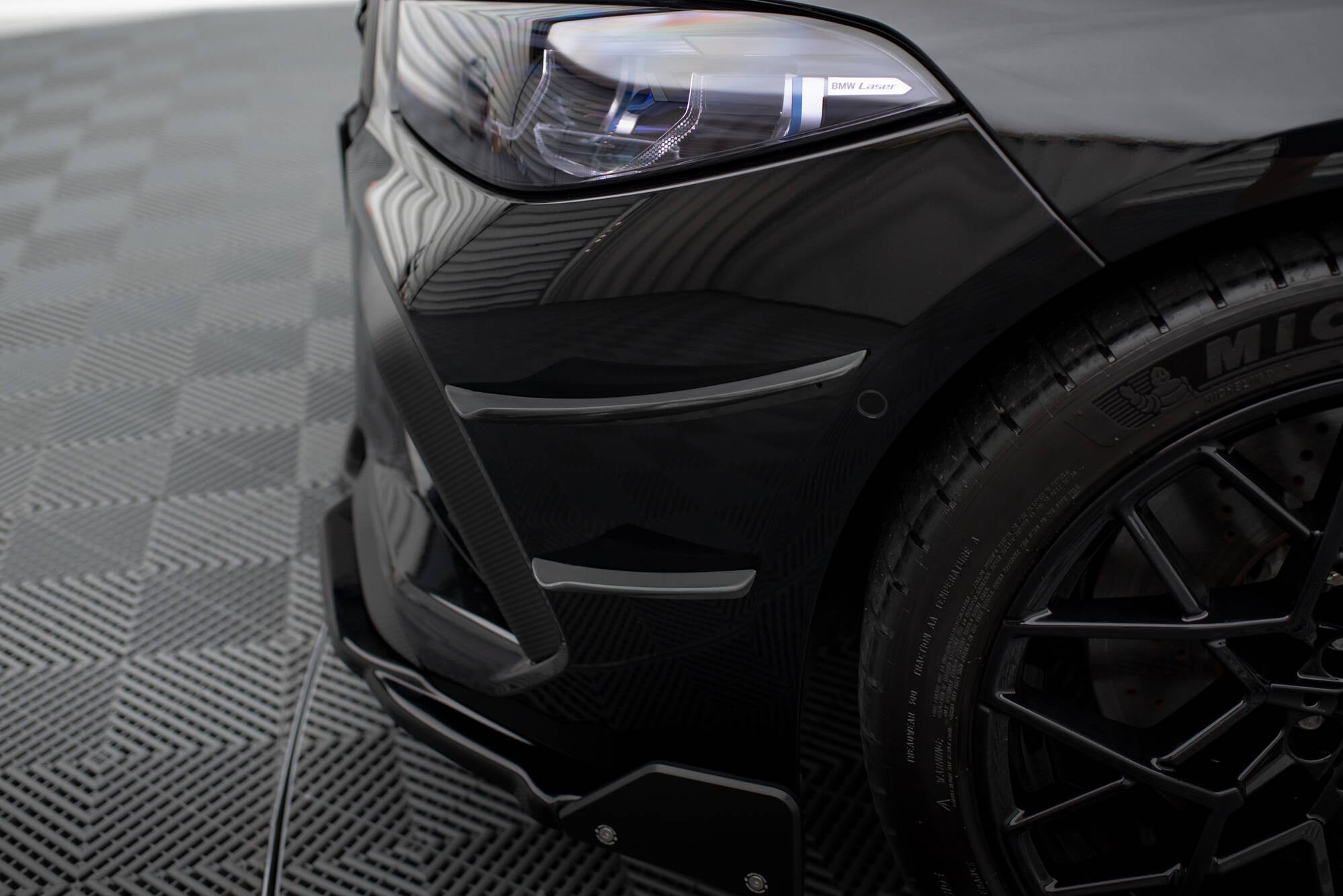 Front Bumper Wings (Canards) BMW M8 Gran Coupe F93 / Coupe F92 – Maxton ...
