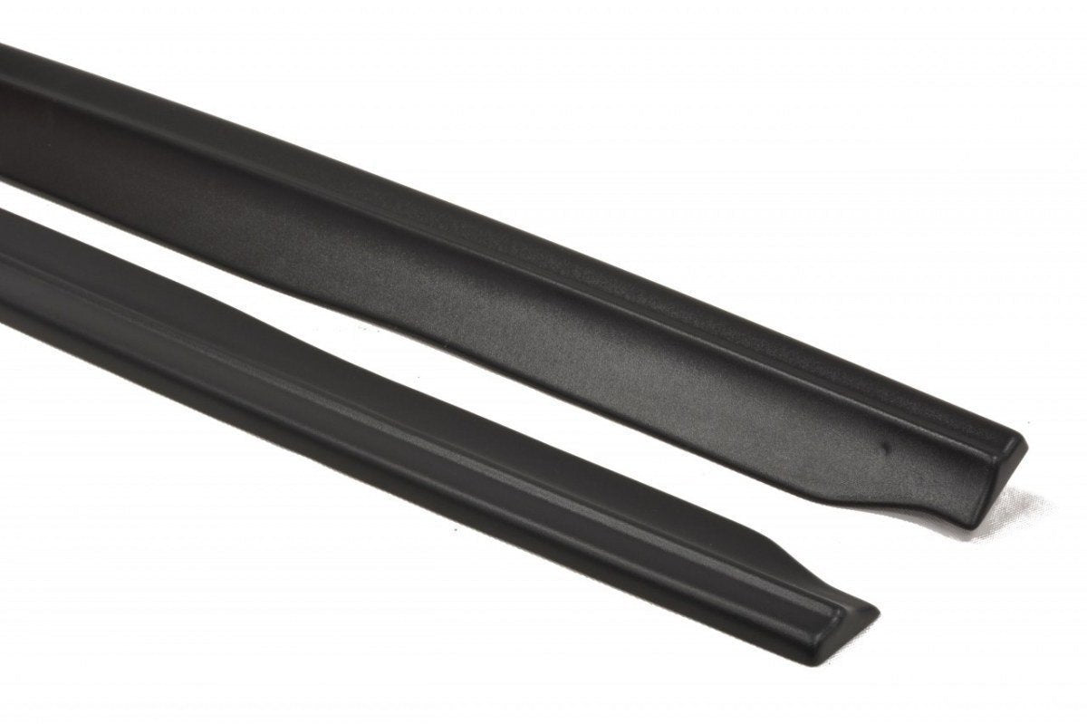 AUDI純正　スカッフプレート　ドイツ製　8P後期型　RS3/S3/A3 Side Skirts Diffusers Audi S3 8P / S3 8P FL / RS3 8P – Maxton Design