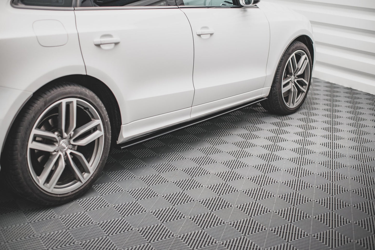 Side Skirts Diffusers Audi SQ5 / Q5 S-Line Mk1 (8R)
