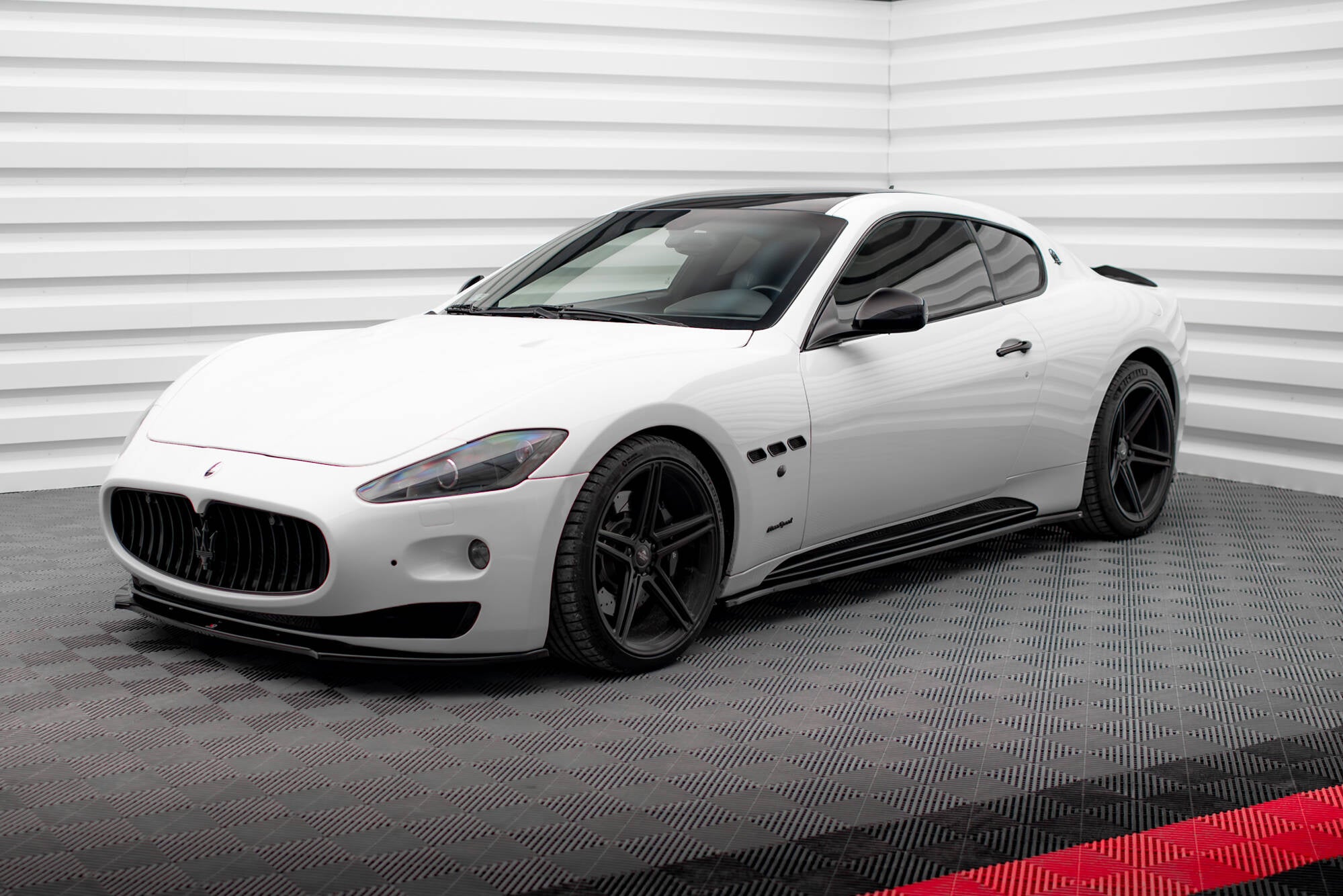Side Skirts Diffusers Maserati Granturismo S Mk1 – Maxton Design