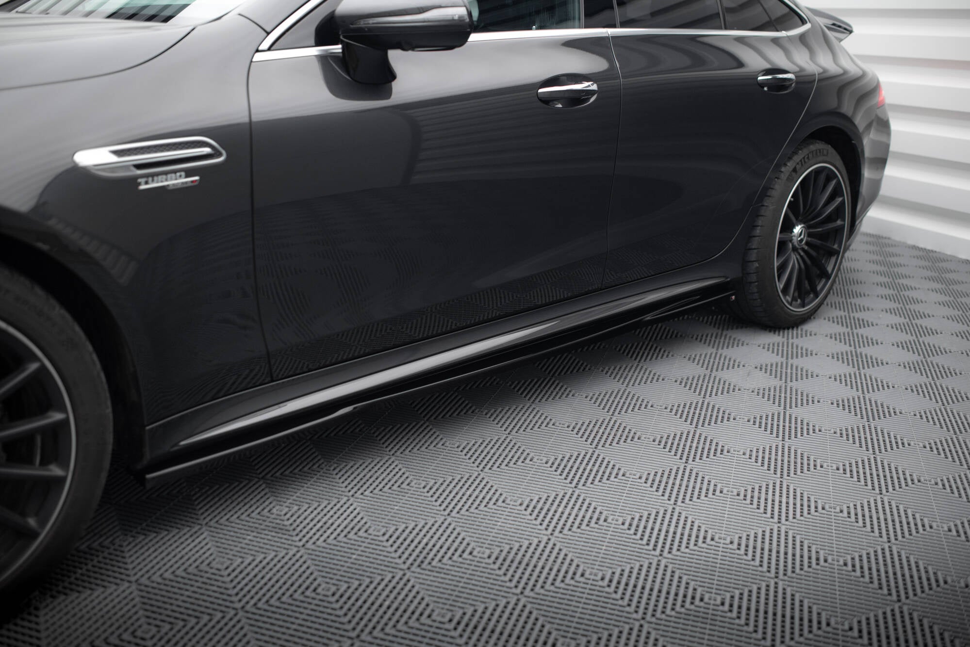 MB-AMG-560SELエヤロセツト販売-フロント―サイドーリヤー Side Skirts Diffusers Mercedes-AMG GT 53 4-Door Coupe X290