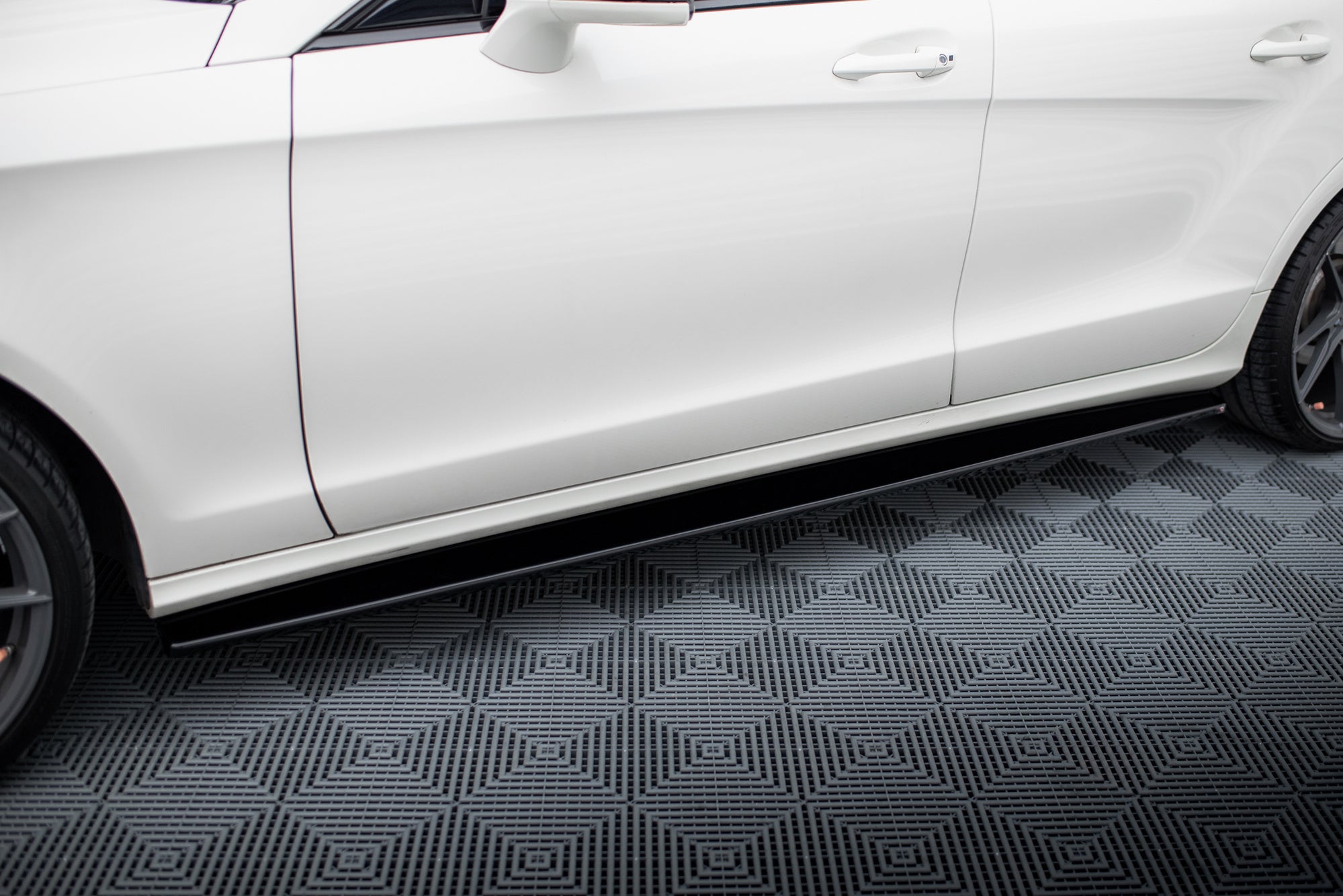 Side Skirts Diffusers Mercedes-Benz CLS AMG-Line C218 – Maxton Design