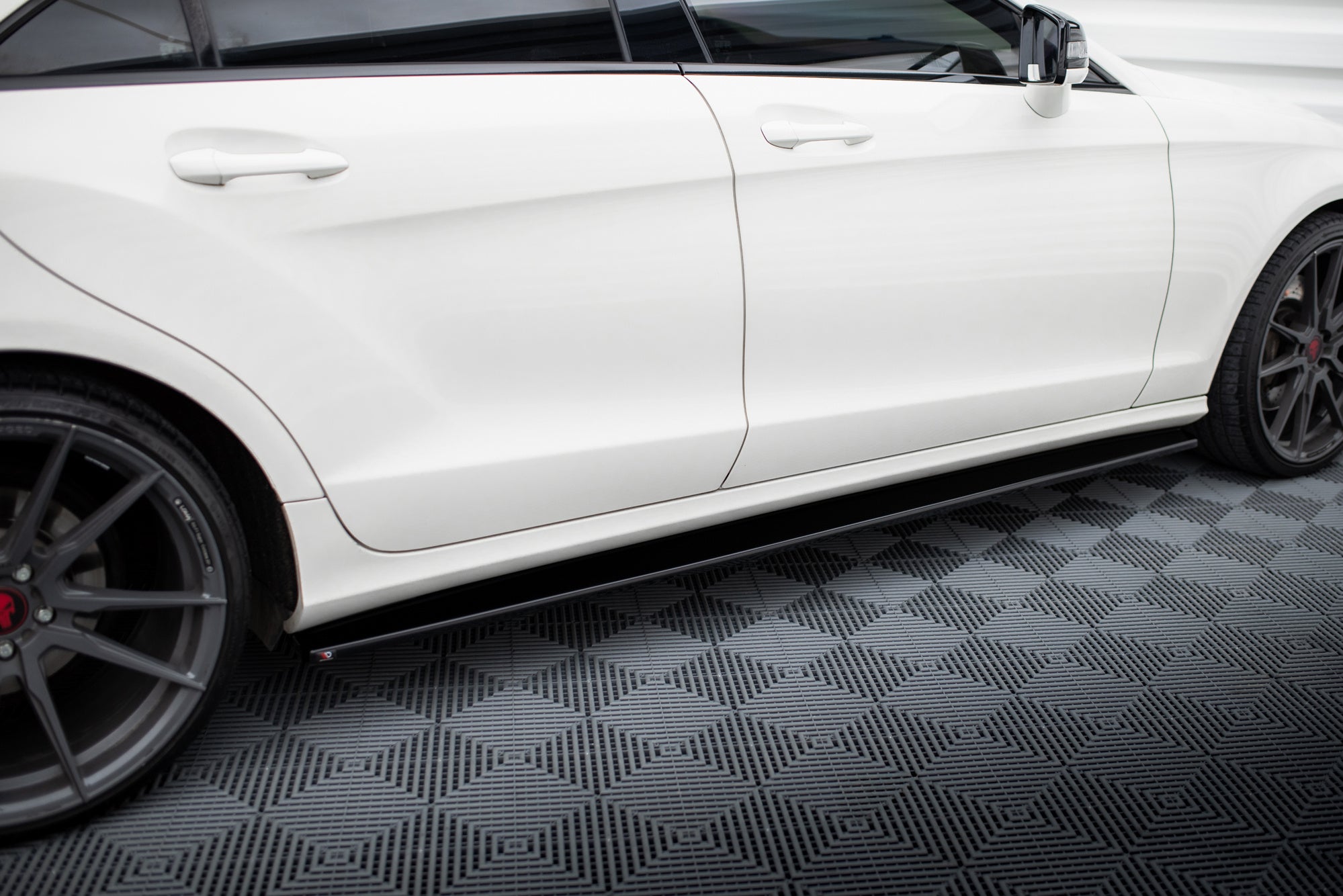 Side Skirts Diffusers Mercedes-Benz CLS AMG-Line C218 – Maxton Design