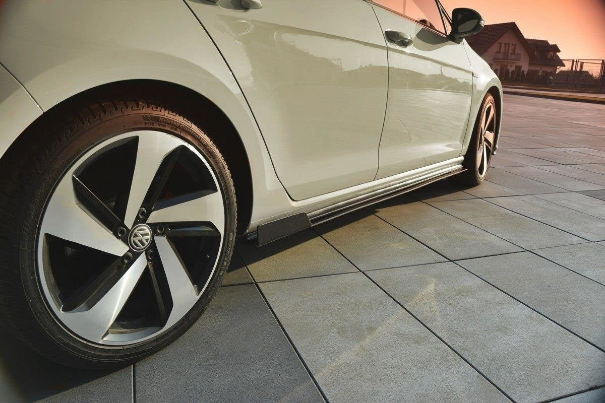 VW GOLF VII GTI (FACELIFT) - RACING SIDE SKIRTS DIFFUSERS – Maxton