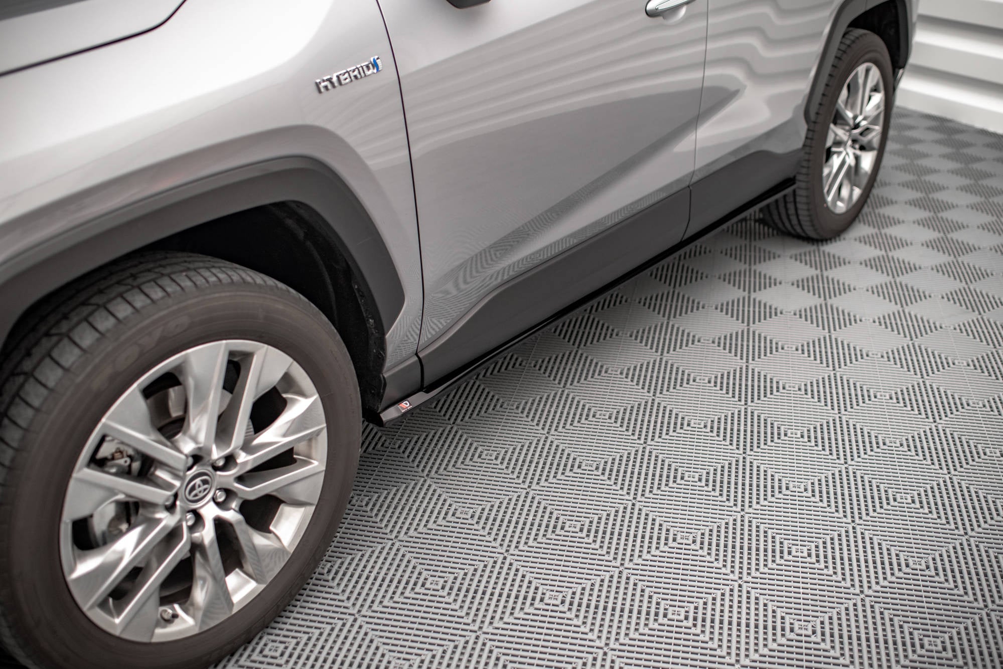 Side Skirts Diffusers suitable for Toyota RAV4 Mk5 – Maxton Design