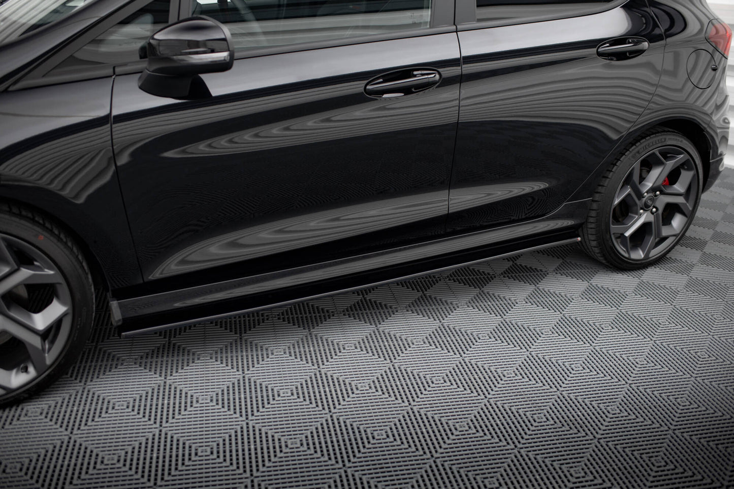 Side Skirts Diffusers V.1 Ford Fiesta ST / ST-Line Mk8 