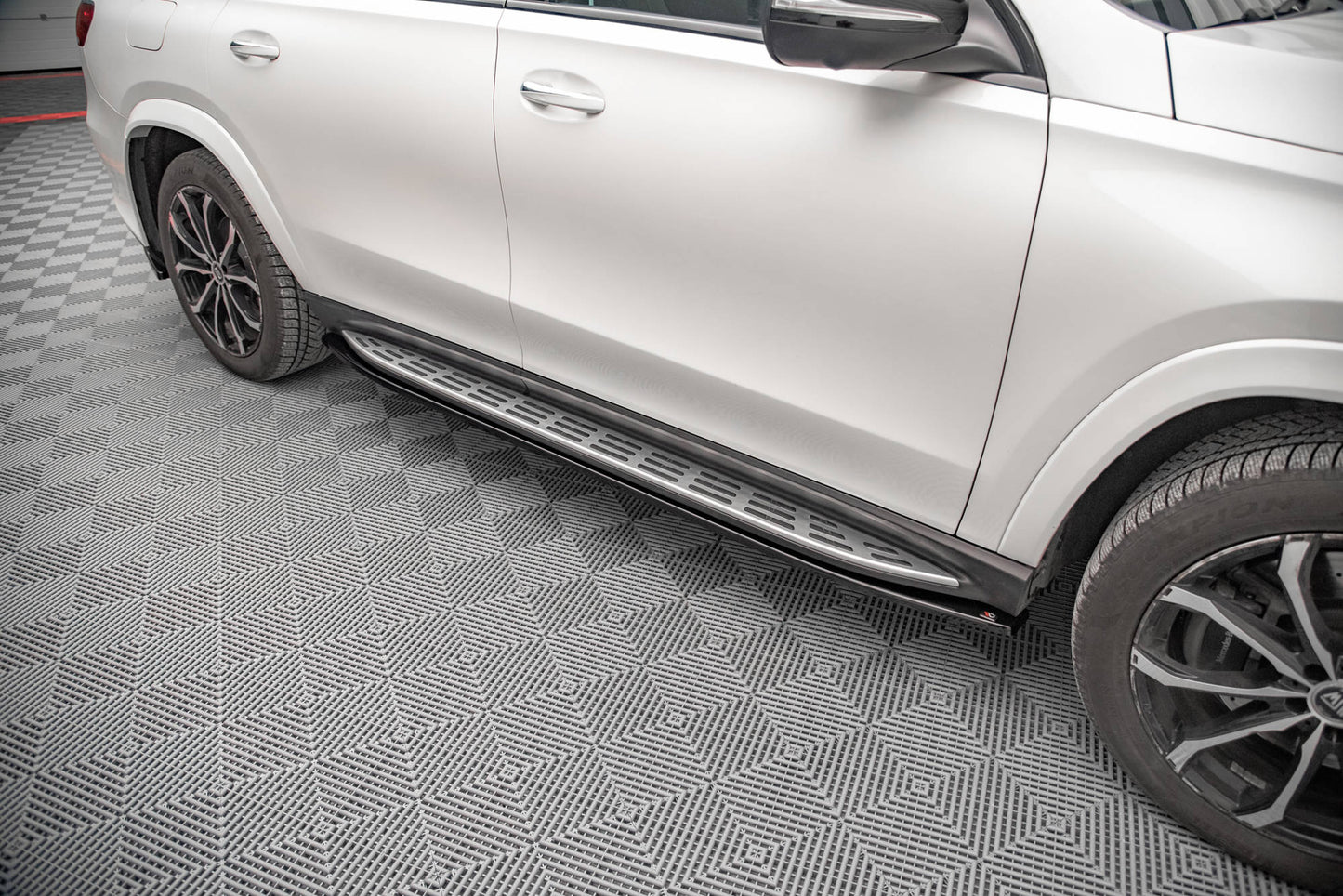 Side Skirts Diffusers V.1 Mercedes-Benz GLS AMG-Line X167