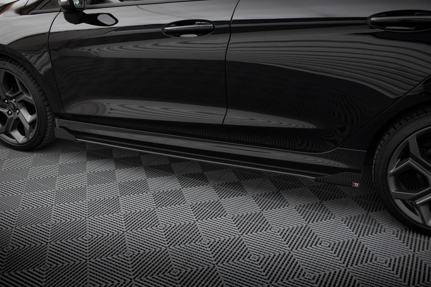 Street Pro Side Skirts Diffusers + Flaps Ford Fiesta  ST / ST-Line Mk8